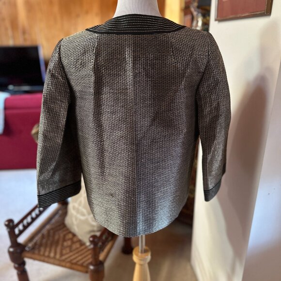 ELLEN TRACY Black and Gold Threads Jacket – 2 - Picture 7 of 16